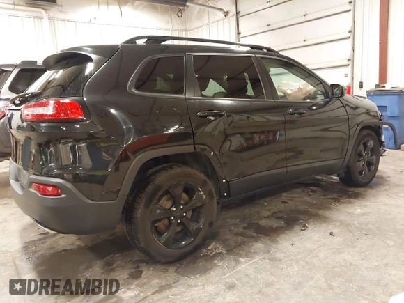 2016 Jeep Cherokee Latitude with VIN 1C4PJMCS9GW162734, listed as a IAAI auction lot 41940086 with 98,101 mi miles and . Bid and sale history available at carsss.com. Image 4.