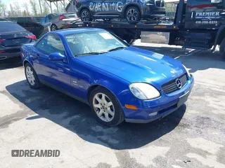 1998 Mercedes-Benz SLK-Class with VIN WDBKK47F0WF073233, listed as a IAAI auction lot 42017548 with 125,262 mi miles. Bid and sale history available at carsss.com. Image 1.