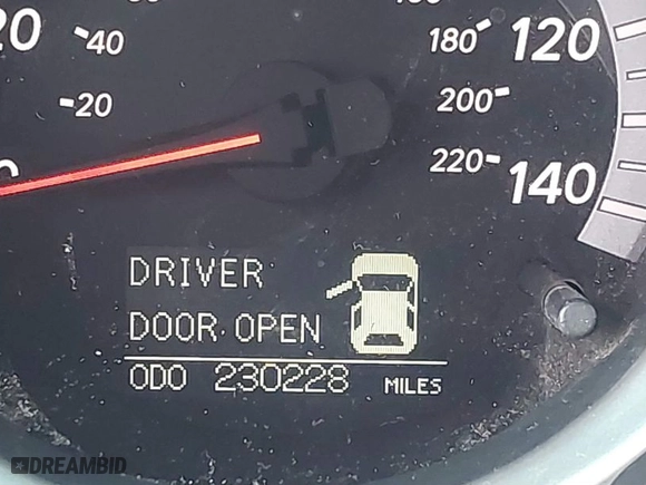 2006 Toyota Highlander Hybrid with VIN JTEEW21A260023243, listed as a IAAI auction lot 41778209 with 230,228 mi miles. Bid and sale history available at carsss.com. Image 15.