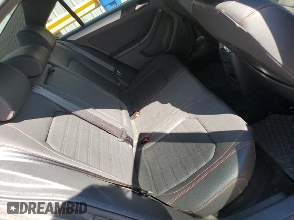 2012 Volkswagen Jetta GLI Autobahn с VIN 3VW5A7AJ6CM017046, выставлен на аукционе Copart как лот 54097865 с пробегом 94 844 миль миль и Списание • Salvage title. История ставок и продаж доступна на DreamBid. Изображение 10.
