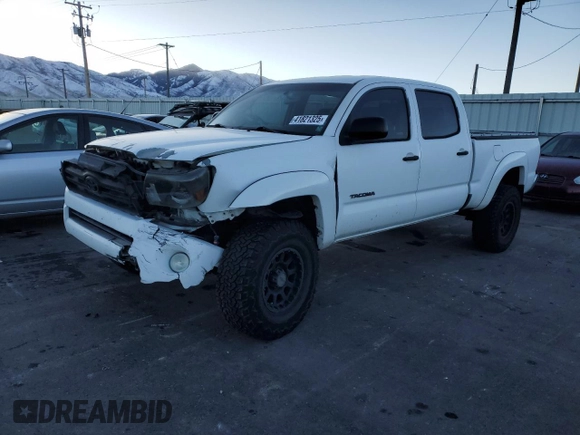 2008 Toyota Tacoma PreRunner with VIN 3TMKU72N98M015653, listed as a Copart auction lot 41821325 with 221,568 mi miles and Salvage title. Bid and sale history available at DreamBid. Image 1.
