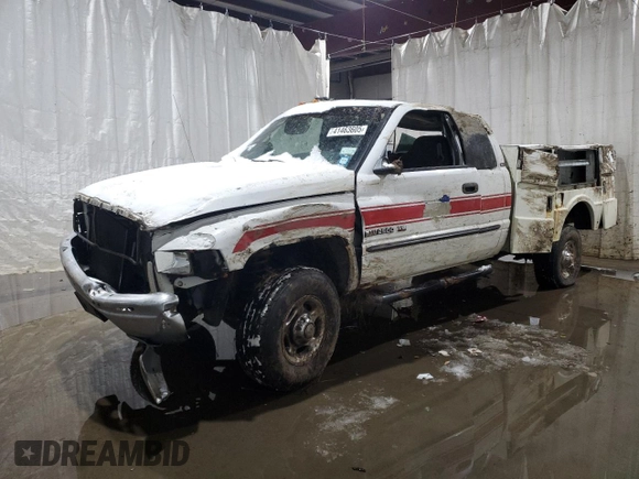 2001 Dodge Ram 2500 with VIN 1B7KF23Z11J571893, listed as a Copart auction lot 41463605 with 87,205 mi miles and Salvage Title. Bid and sale history available at carsss.com. Image 1.