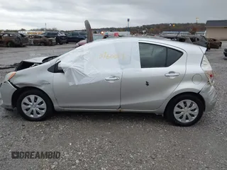 2013 Toyota Prius One z VIN JTDKDTB31D1545100, wystawiony jako IAAI lot #40760019 z przebiegiem 212 999 mil mil oraz . Historia ofert i sprzedaży dostępna na DreamBid. Obrazek 14.