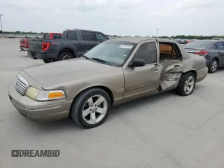 2004 Ford Crown Victoria LX z VIN 2FAFP74W64X145456, wystawiony jako Copart lot #53794245 z przebiegiem 184 991 mil mil oraz Szkody całkowita. Historia ofert i sprzedaży dostępna na DreamBid. Obrazek 1.
