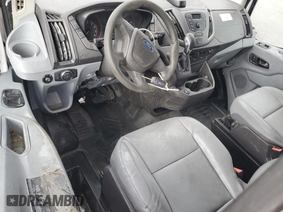 2017 Ford Transit z VIN 1FTYR1ZM5HKB36970, wystawiony jako Copart lot #55703045 z przebiegiem 392 008 mil mil oraz Szkoda całkowita • Salvage title. Historia ofert i sprzedaży dostępna na DreamBid. Obrazek 8.