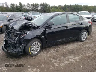 2021 Hyundai Accent SE with VIN 3KPC24A6XME135212, listed as a Copart auction lot 68827703 with 52,385 mi miles. Bid and sale history available at carsss.com. Image 1.