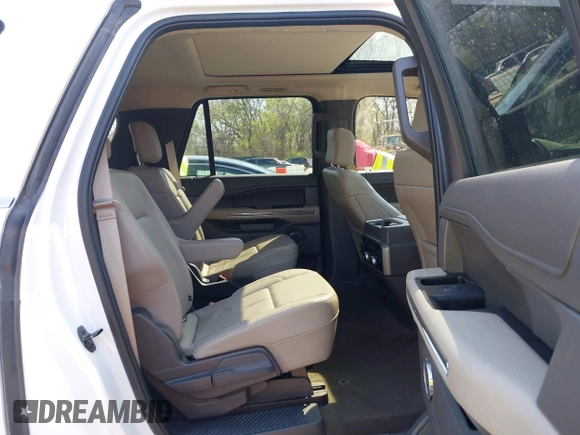 2020 Ford Expedition Max XLT z VIN 1FMJK1JT9LEA76235, wystawiony jako IAAI lot #41972476 z przebiegiem 161 436 mil mil oraz . Historia ofert i sprzedaży dostępna na DreamBid. Obrazek 8.