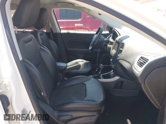 2020 Jeep Compass Latitude with VIN 3C4NJCBB6LT212525, listed as a IAAI auction lot 42558589 with Not provided miles and . Bid and sale history available at DreamBid. Image 5.