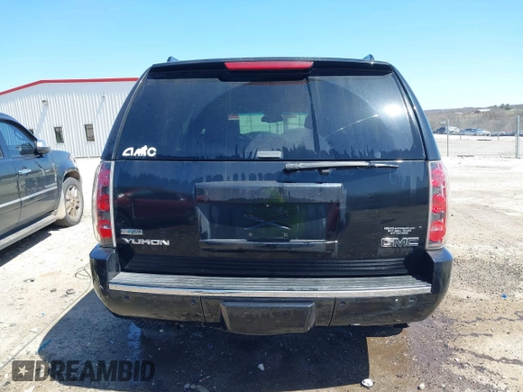 2010 GMC Yukon Denali with VIN 1GKUKEEF5AR201853, listed as a IAAI auction lot 41847258 with 205,431 mi miles. Bid and sale history available at carsss.com. Image 16.