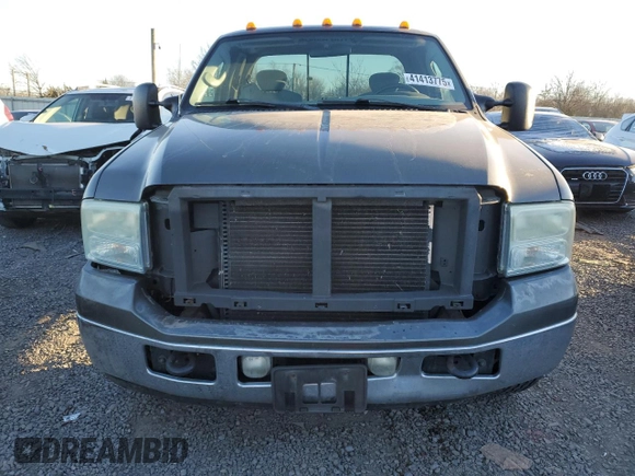 2005 Ford F-250 XL с VIN 1FTSX21505EA55701, выставлен на аукционе Copart как лот 41413775 с пробегом 132 275 миль миль и Чистый • Clean title. История ставок и продаж доступна на DreamBid. Изображение 5.