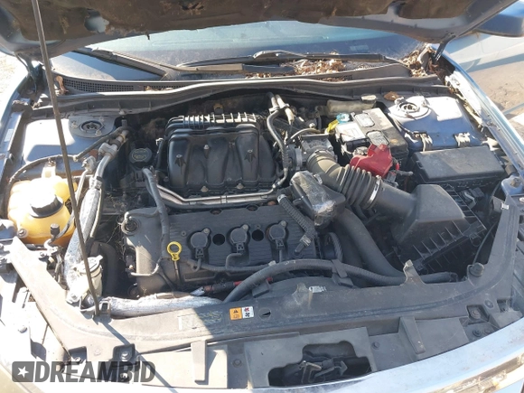 2010 Ford Fusion SE with VIN 3FAHP0HG5AR137605, listed as a IAAI auction lot 41894738 with 271,496 mi miles and . Bid and sale history available at carsss.com. Image 10.