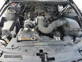 2008 Ford Mustang Deluxe z VIN 1ZVHT80N085132479, wystawiony jako Copart lot #54768695 z przebiegiem 42 404 mil mil oraz Szkoda całkowita • Salvage title. Historia ofert i sprzedaży dostępna na DreamBid. Obrazek 11.