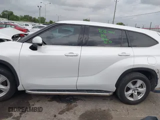 2022 Toyota Highlander L with VIN 5TDCZRAH0NS553876, listed as a IAAI auction lot 42174676 with 49,303 mi miles and . Bid and sale history available at DreamBid. Image 13.