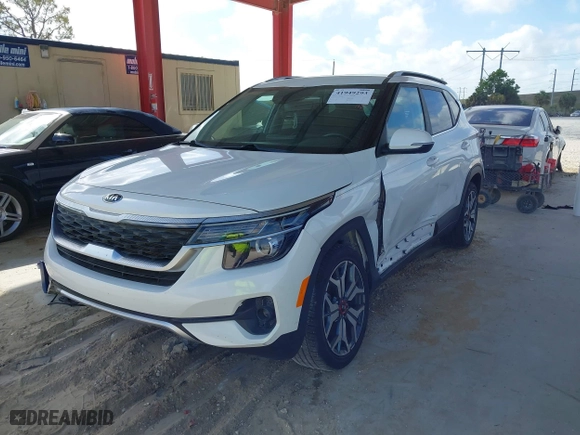 2021 Kia Seltos S with VIN KNDEUCA23M7141881, listed as a IAAI auction lot 41949293 with 41,881 mi miles. Bid and sale history available at carsss.com. Image 21.