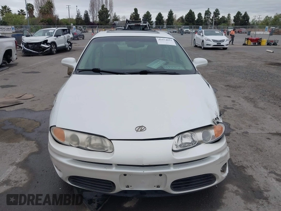 2001 Oldsmobile Aurora z VIN 1G3GS64C114109142, wystawiony jako IAAI lot #41974652 z przebiegiem 81 395 mil mil oraz . Historia ofert i sprzedaży dostępna na DreamBid. Obrazek 12.