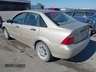 2006 Ford Focus S с VIN 1FAHP34N06W228663, выставлен на аукционе IAAI как лот 42241575 с пробегом 340 121 миль миль и . История ставок и продаж доступна на DreamBid. Изображение 3.
