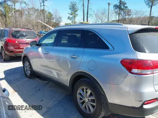 2016 Kia Sorento LX with VIN 5XYPG4A38GG022276, listed as a IAAI auction lot 41672907 with 201,417 mi miles. Bid and sale history available at carsss.com. Image 14.