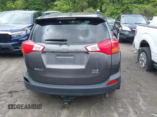 2013 Toyota RAV4 XLE с VIN JTMRFREV2D5002727, выставлен на аукционе IAAI как лот 42273740 с пробегом 180 162 миль миль и . История ставок и продаж доступна на DreamBid. Изображение 16.