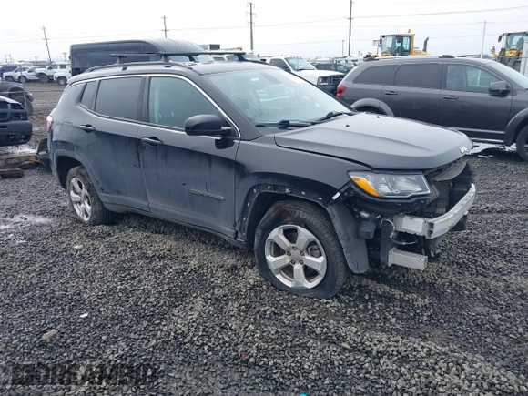 2018 Jeep Compass Latitude with VIN 3C4NJDBB4JT256056, listed as a IAAI auction lot 41835872 with 81,871 mi miles. Bid and sale history available at carsss.com. Image 1.