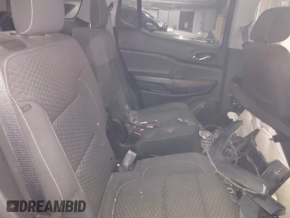 2019 GMC Acadia SLE with VIN 1GKKNSLA6KZ130006, listed as a IAAI auction lot 41390800 with 100,200 mi miles and . Bid and sale history available at DreamBid. Image 8.