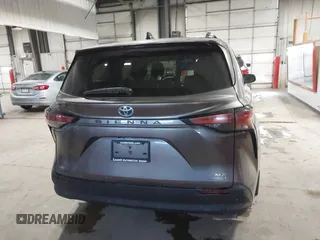 2021 Toyota Sienna XLE with VIN 5TDYSKFC4MS031961, listed as a IAAI auction lot 41601788 with 56,640 mi miles. Bid and sale history available at carsss.com. Image 16.