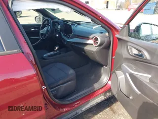 2024 Chevrolet Trax 1RS with VIN KL77LGE20RC226122, listed as a IAAI auction lot 41915416 with 20,124 mi miles. Bid and sale history available at carsss.com. Image 5.