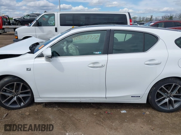 2014 Lexus CT 200h z VIN JTHKD5BH4E2198864, wystawiony jako IAAI lot #42083972 z przebiegiem 148 555 mil mil oraz . Historia ofert i sprzedaży dostępna na DreamBid. Obrazek 14.
