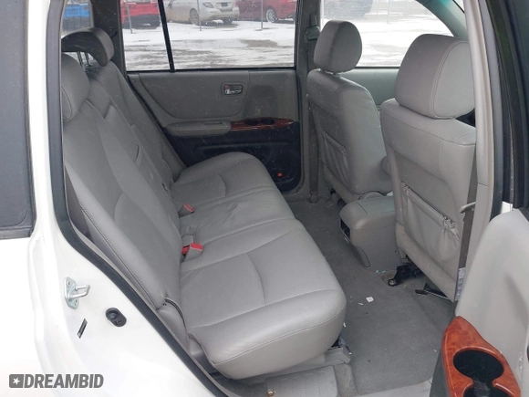 2005 Toyota Highlander with VIN JTEDP21A450072905, listed as a IAAI auction lot 41583297 with 250,061 mi miles. Bid and sale history available at carsss.com. Image 8.