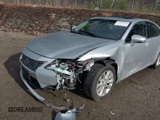 2013 Lexus ES 300h Hybrid with VIN JTHBW1GG1D2002302, listed as a IAAI auction lot 41902424 with 104,020 mi miles. Bid and sale history available at carsss.com. Image 6.