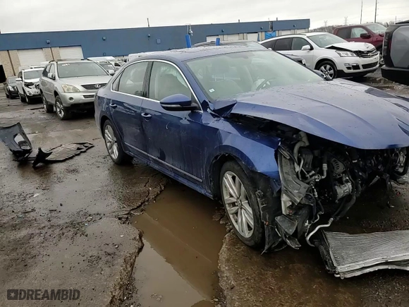 2016 Volkswagen Passat 1.8T SEL with VIN 1VWCT7A35GC068080, listed as a Copart auction lot 82025654 with 98,248 mi miles and Clean Title. Bid and sale history available at carsss.com. Image 11.