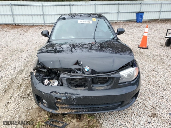 2013 BMW 1 Series 128i with VIN WBAUP9C50DVS95812, listed as a Copart auction lot 45545425 with 0 mi miles and Salvage Title. Bid and sale history available at carsss.com. Image 5.