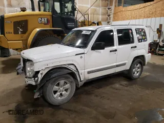 2011 Jeep Liberty Sport z VIN 1J4PN2GK3BW562245, wystawiony jako Copart lot #61505315 z przebiegiem 131 381 mil mil oraz Szkoda całkowita • Salvage title. Historia ofert i sprzedaży dostępna na DreamBid. Obrazek 1.