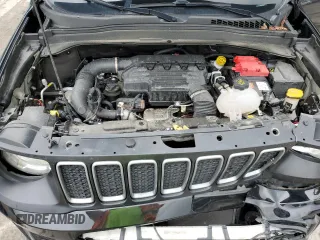 2022 Jeep Renegade Latitude with VIN ZACNJDB12NPN70337, listed as a Copart auction lot 59698525 with 45,255 mi miles and Salvage title. Bid and sale history available at DreamBid. Image 12.