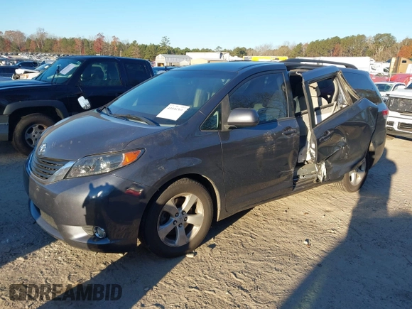 2011 Toyota Sienna LE AAS with VIN 5TDKK3DC2BS070656, listed as a IAAI auction lot 41034261 with 259,239 mi miles. Bid and sale history available at carsss.com. Image 17.