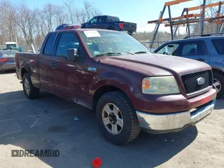 2004 Ford F-150 STX with VIN 1FTRX12W94NA63973, listed as a IAAI auction lot 41784012 with 248,675 mi miles. Bid and sale history available at carsss.com. Image 1.
