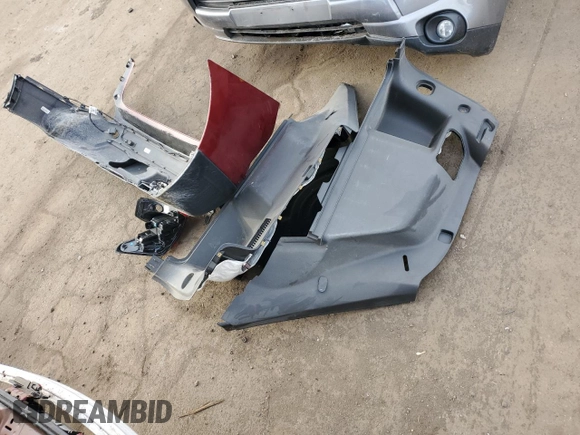 2022 Chevrolet Equinox Premier z VIN 3GNAXXEV3NS106575, wystawiony jako Copart lot #47124345 z przebiegiem 44 737 mil mil oraz Szkoda całkowita • Salvage title. Historia ofert i sprzedaży dostępna na DreamBid. Obrazek 13.