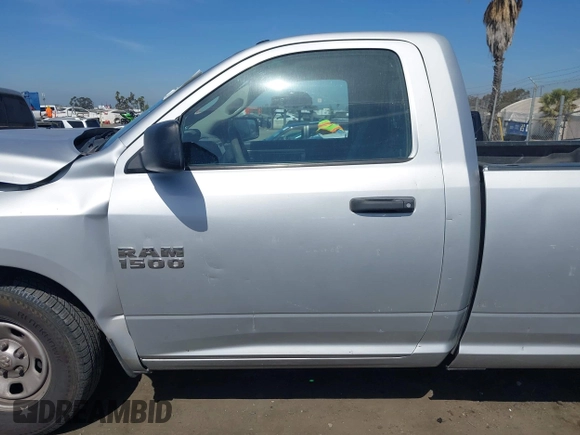 2017 Ram 1500 Tradesman с VIN 3C6JR6DG8HG703025, выставлен на аукционе IAAI как лот 42327716 с пробегом 136 342 миль миль и . История ставок и продаж доступна на DreamBid. Изображение 14.