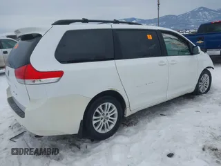 2014 Toyota Sienna XLE with VIN 5TDYK3DC9ES442525, listed as a IAAI auction lot 41502770 with Not provided miles and . Bid and sale history available at DreamBid. Image 4.