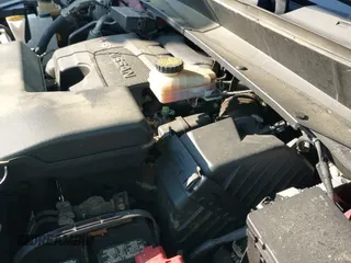 2018 Nissan Pathfinder SV z VIN 5N1DR2MM6JC633257, wystawiony jako IAAI lot #42800707 z przebiegiem 202 968 mil mil oraz . Historia ofert i sprzedaży dostępna na DreamBid. Obrazek 18.