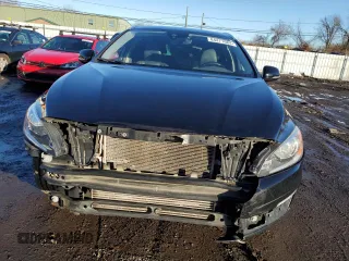 2017 Volvo V60 z VIN YV440MWK8H1023255, wystawiony jako Copart lot #84471084 z przebiegiem 91 507 mil mil oraz Szkoda całkowita • Salvage title. Historia ofert i sprzedaży dostępna na DreamBid. Obrazek 5.