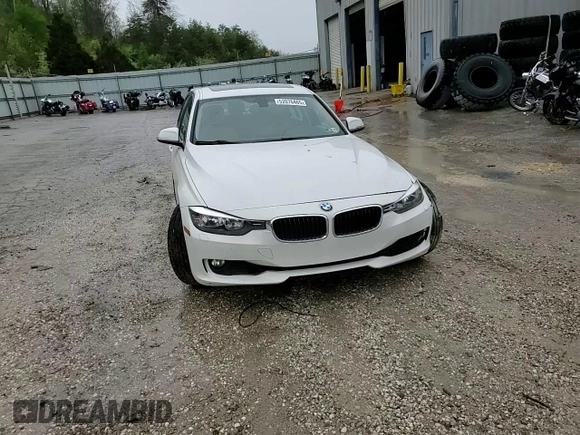 2013 BMW 3 Series 328i xDrive with VIN WBA3B3C58DF542088, listed as a Copart auction lot 52076465 with 85,222 mi miles and Salvage Title. Bid and sale history available at DreamBid. Image 13.