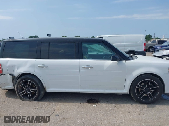 2015 Ford Flex SEL z VIN 2FMGK5C8XFBA18029, wystawiony jako IAAI lot #42333655 z przebiegiem 171 389 mil mil oraz . Historia ofert i sprzedaży dostępna na DreamBid. Obrazek 13.