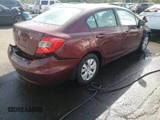 2012 Honda Civic LX z VIN 2HGFB2F58CH586659, wystawiony jako Copart lot #72811904 z przebiegiem 124 750 mil mil oraz Nie do naprawy • Non repairable. Historia ofert i sprzedaży dostępna na DreamBid. Obrazek 3.