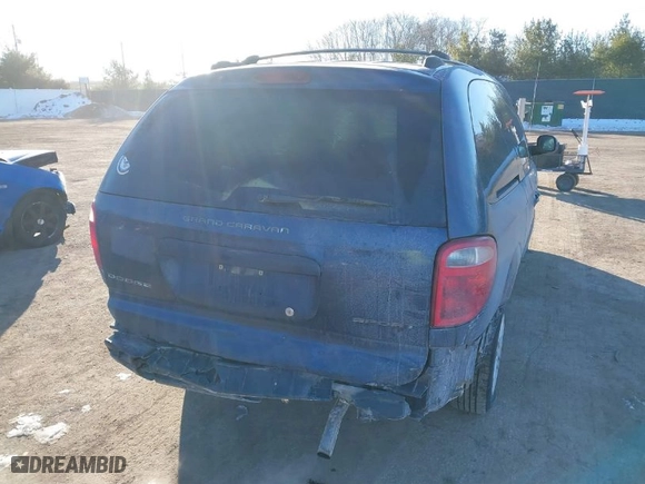 2003 Dodge Caravan Sport with VIN 2D4GP44L33R128512, listed as a IAAI auction lot 41422480 with 146,341 mi miles. Bid and sale history available at carsss.com. Image 4.