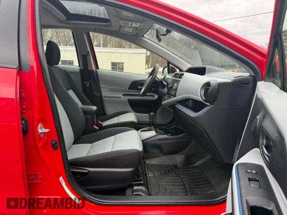 2012 Toyota Prius One with VIN JTDKDTB39C1012314, listed as a Copart auction lot 56564625 with 135,872 mi miles and Clean Title. Bid and sale history available at DreamBid. Image 5.