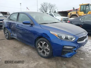 2020 Kia Forte LXS with VIN 3KPF24AD1LE242112, listed as a IAAI auction lot 41313817 with 67,920 mi miles. Bid and sale history available at carsss.com. Image 1.