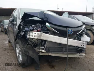 2024 Toyota Sienna XLE with VIN 5TDJSKFC3RS129744, listed as a IAAI auction lot 41564077 with 9,224 mi miles and . Bid and sale history available at DreamBid. Image 6.
