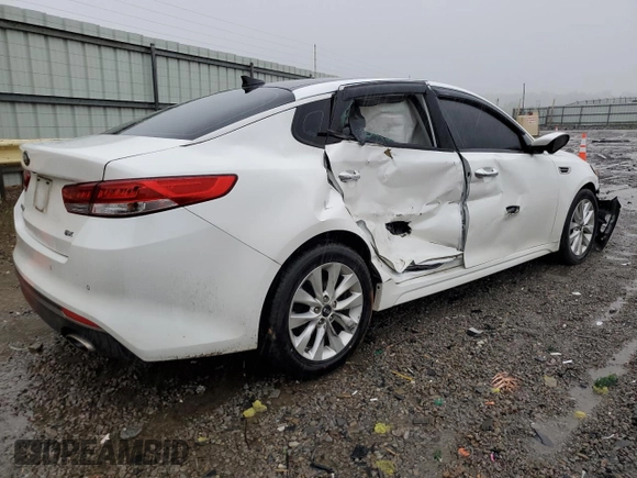 2016 Kia Optima EX с VIN 5XXGU4L32GG095105, выставлен на аукционе Copart как лот 56227925 с пробегом 116 037 миль миль и Списание • Salvage title. История ставок и продаж доступна на DreamBid. Изображение 3.