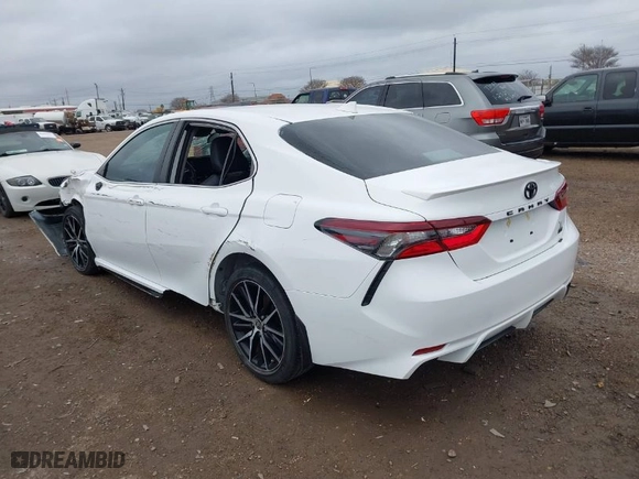 2021 Toyota Camry SE Nightshade with VIN 4T1G11AK9MU481457, listed as a IAAI auction lot 41440558 with 42,096 mi miles. Bid and sale history available at carsss.com. Image 3.