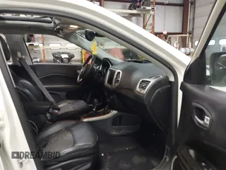 2017 Jeep Compass Latitude with VIN 3C4NJDBB0HT692722, listed as a IAAI auction lot 41776740 with 132,271 mi miles and . Bid and sale history available at DreamBid. Image 5.